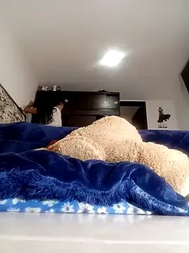 Freechat Fox_Roxxan on StripChat