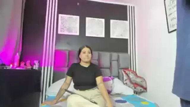 Freechat Hornycouple_Hot on StripChat