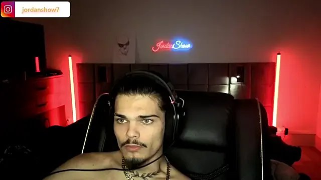 Freechat JordanShow on StripChat