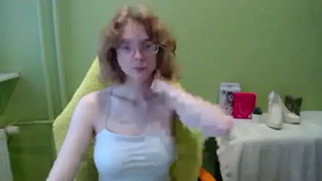 Freechat juicyPenny on StripChat