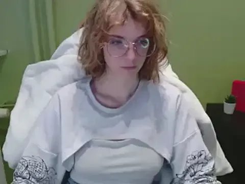 Freechat juicyPenny on StripChat