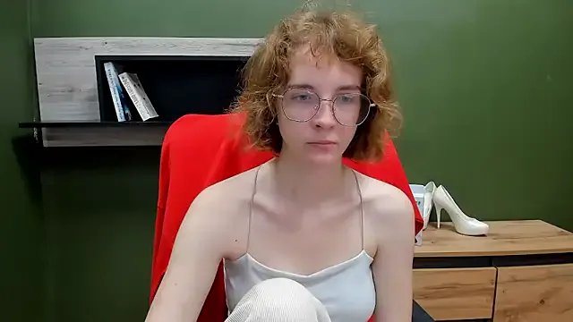 Freechat juicyPenny on StripChat