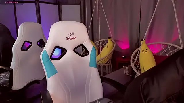 Freechat kaisajenner on StripChat