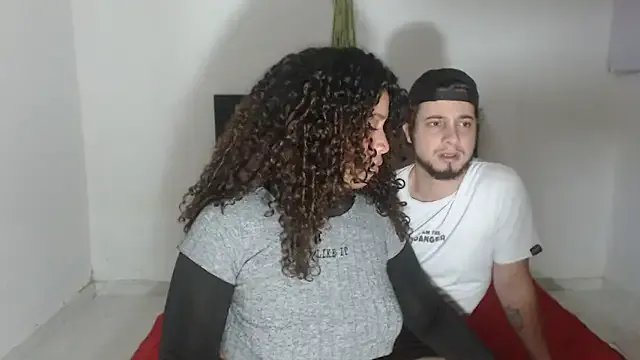 Freechat kalipso_n-jones on StripChat