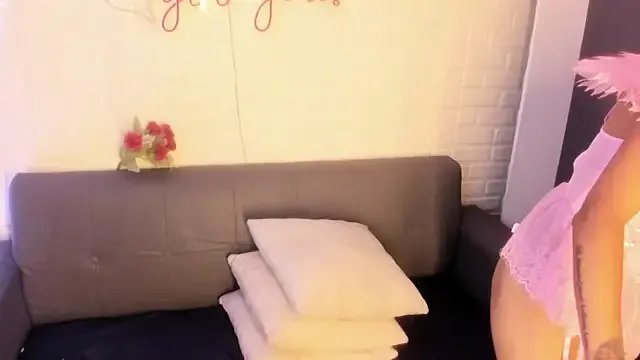 Freechat karina_gomez_18 on StripChat