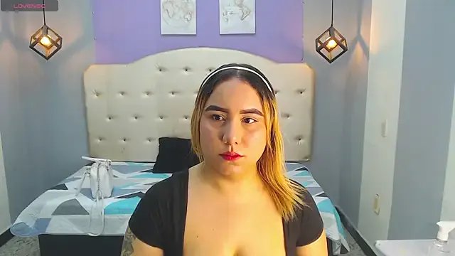 Private Kathiasaints on StripChat