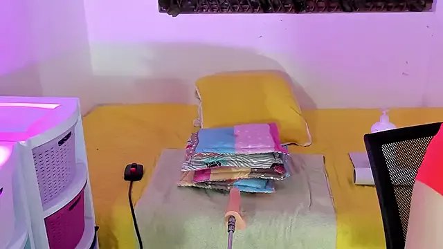 Freechat KimberlyJohnsoon on StripChat