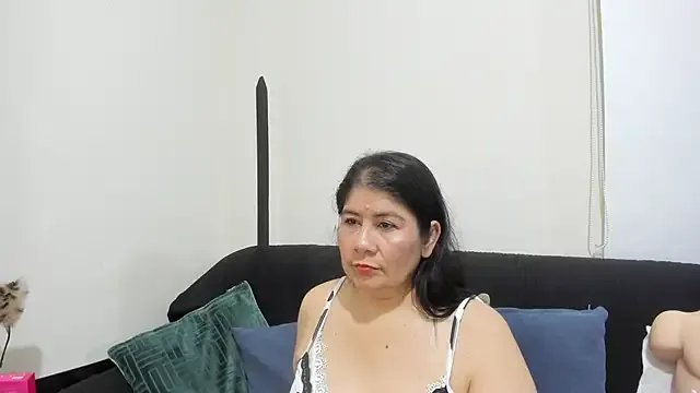 Freechat kiraGeiner on StripChat