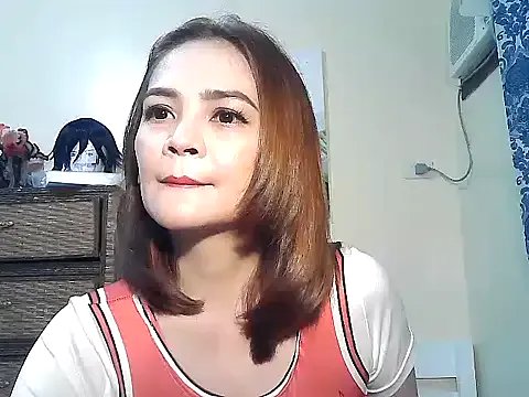 Kisses-13 on StripChat 
