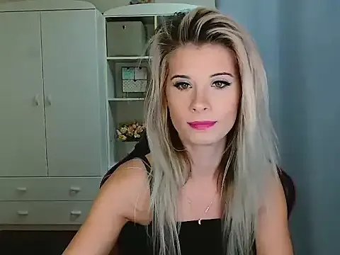 Freechat KristineGlow on StripChat