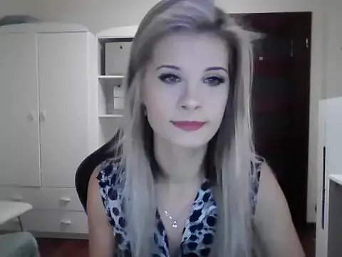 Freechat KristineGlow on StripChat