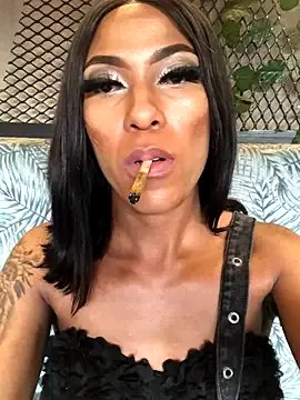 Freechat Kylie_Hairy_Bbc on StripChat