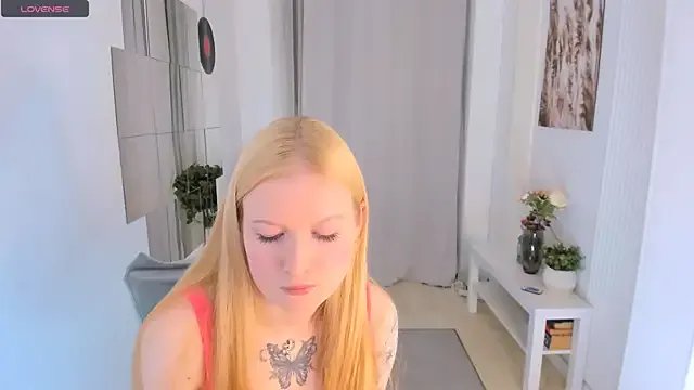 Freechat Laly_Peach on StripChat