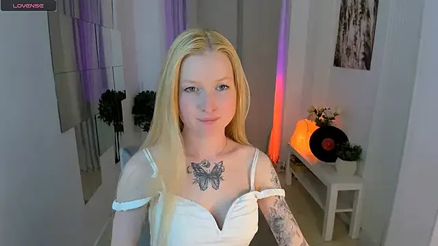 Freechat Laly_Peach on StripChat