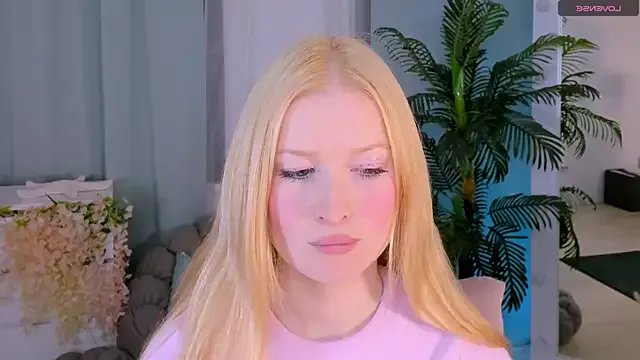 Freechat Laly_Peach on StripChat