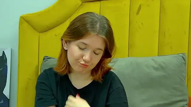 Freechat LessySmith on StripChat