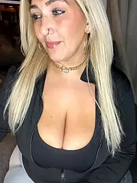 Freechat LittleMissEeve on StripChat