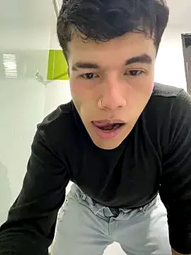 Freechat Logan_smith1 on StripChat