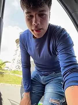 Freechat Logan_smith1 on StripChat