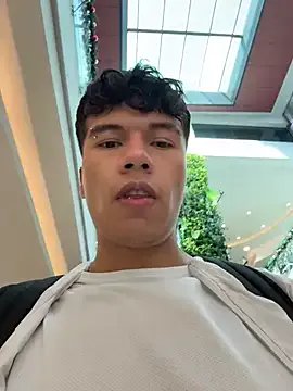 Freechat Logan_smith1 on StripChat