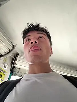 Freechat Logan_smith1 on StripChat