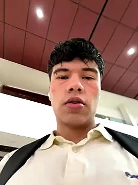 Freechat Logan_smith1 on StripChat