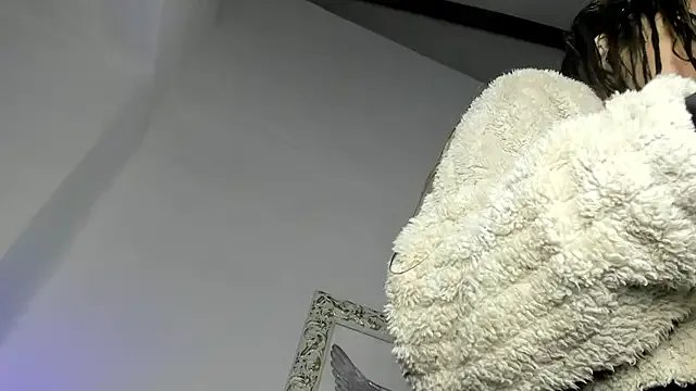 Lola_Blondie on StripChat 