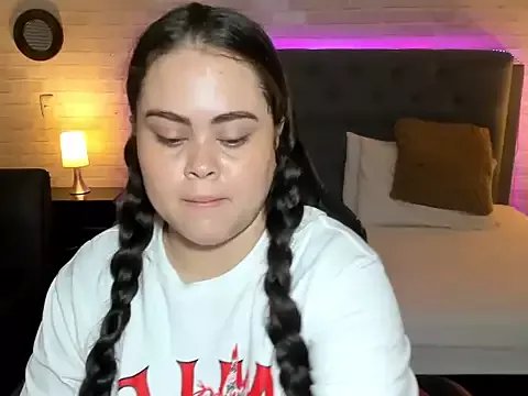 LolaVillalobos on StripChat 