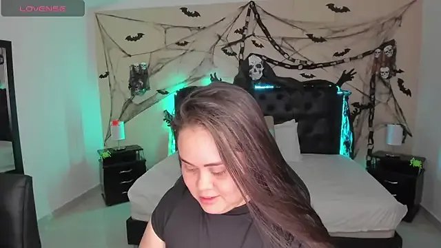 LolaVillalobos on StripChat 