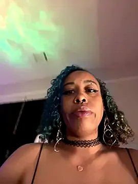 Freechat loveluna8 on StripChat