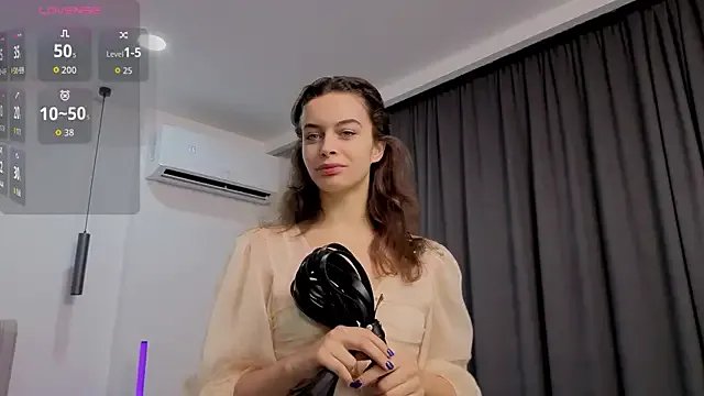 Freechat Luna_Veyra on StripChat