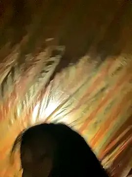 LylyOx9 on StripChat 