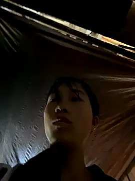 LylyOx9 on StripChat 