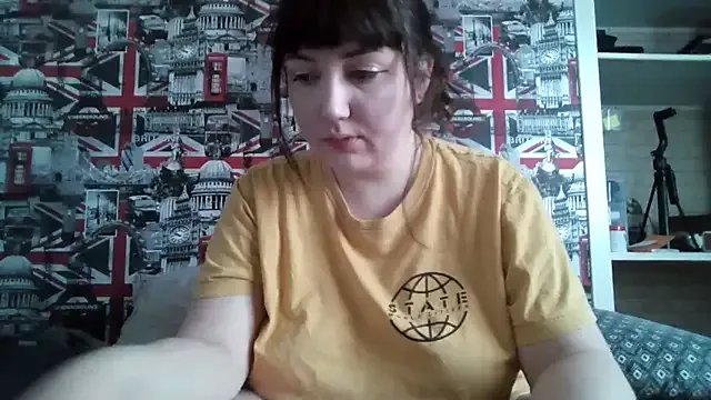 Lynylou on StripChat