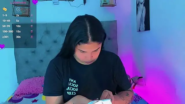 Freechat mabellfox on StripChat