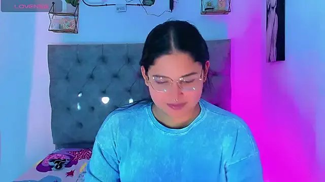 Freechat mabellfox on StripChat