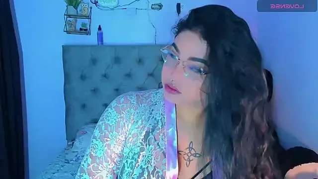 Freechat mabellfox on StripChat