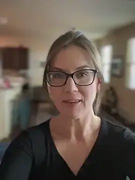 Freechat MaiseKnox on StripChat