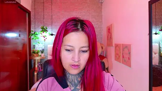 Freechat meghan_nill on StripChat