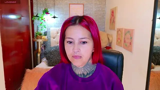 Freechat meghan_nill on StripChat