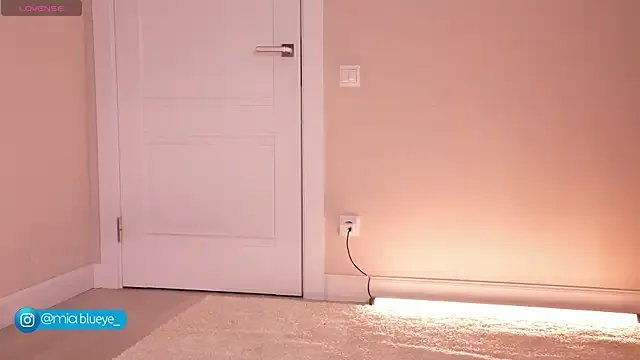 Freechat Miablueye on StripChat