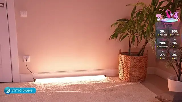 Freechat Miablueye on StripChat