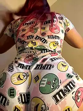 Freechat MiaLujan_ on StripChat