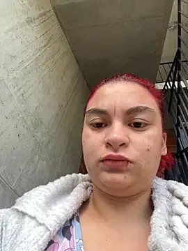 Freechat MiaLujan_ on StripChat