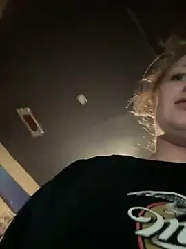 Freechat Milf-N-Kookies on StripChat