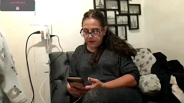 Freechat MirandaLatinaLovely on StripChat