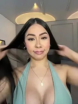 Miss_blue69 on StripChat