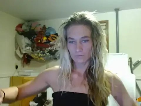 Freechat missymilf on StripChat