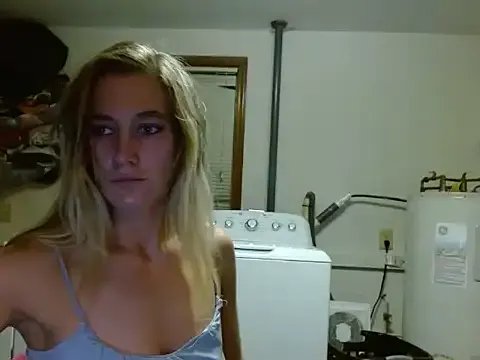 Freechat missymilf on StripChat