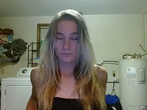 Freechat missymilf on StripChat